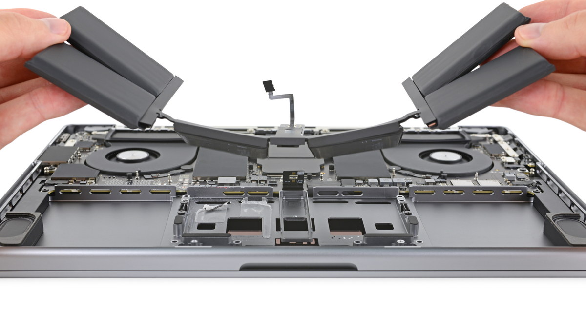 2021 MacBook Pro teardown reveals easy-to-remove batteries