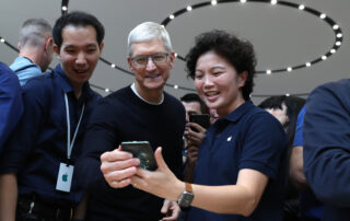 Private: Apple reportedly tells workers they’re allowed to discuss conditions and pay