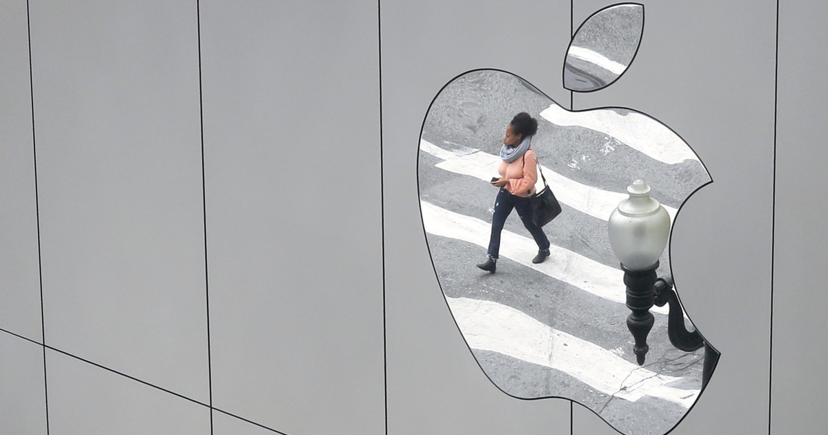 Apple says it will notify users whose iPhones were hacked by spyware