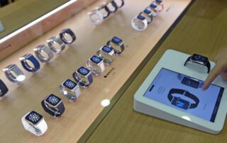 The Ultimate Guide to Picking the Right Apple Watch As a Gift