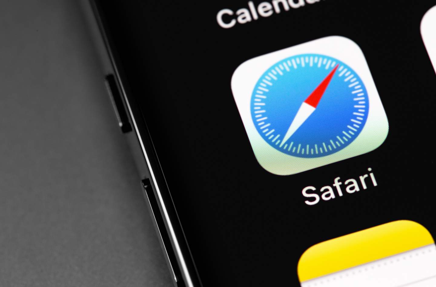 Safari bug threatens identity theft to all Mac, iPhone, iPad users