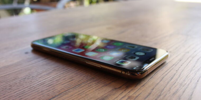 Soon, iPhones will process contactless payments without extra hardware