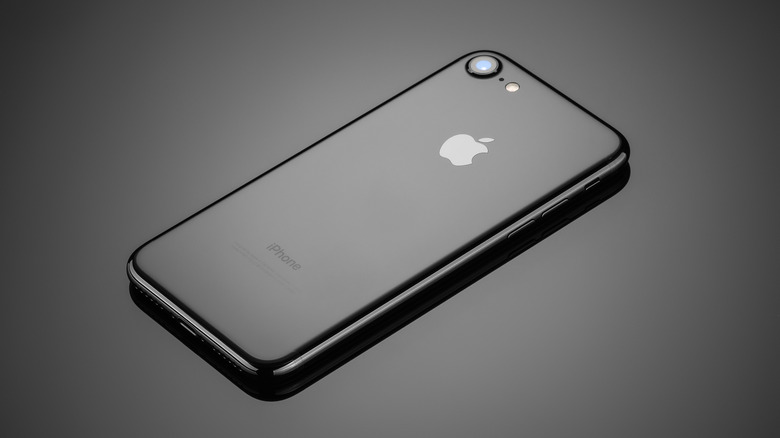 iPhone 7 in Jet Black