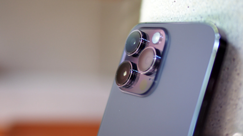 iPhone 14 Pro Max cameras