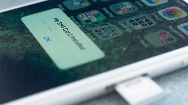 iPhone sim slot open