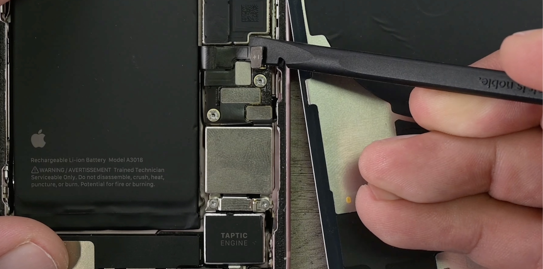 iFixit offers us a microscopic look inside the iPhone 15