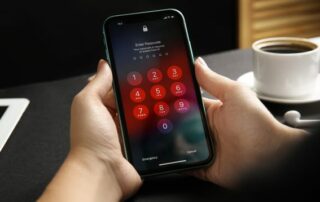 Evil Week: Everything You Can Do With a Locked iPhone