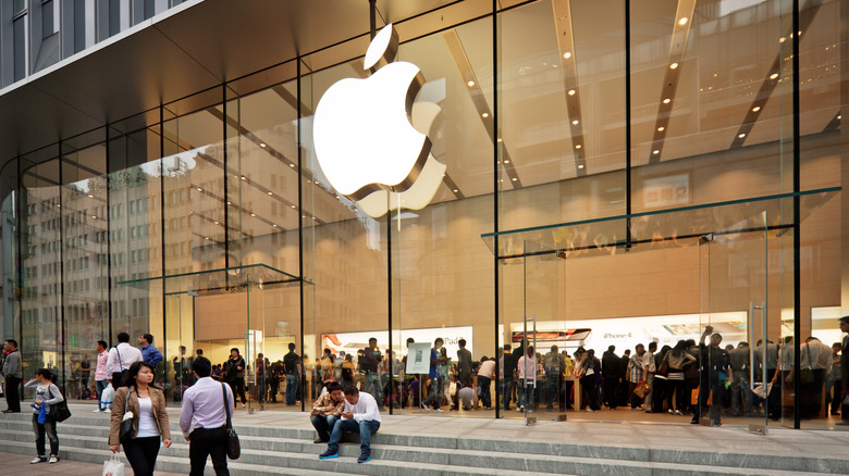 A crowded Apple store in China