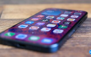 Gemini or ChatGPT might be built into the iPhone with iOS 18