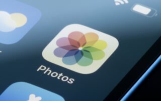 This Little-Known iPhone Gesture Makes for a Great AirDrop Alternative