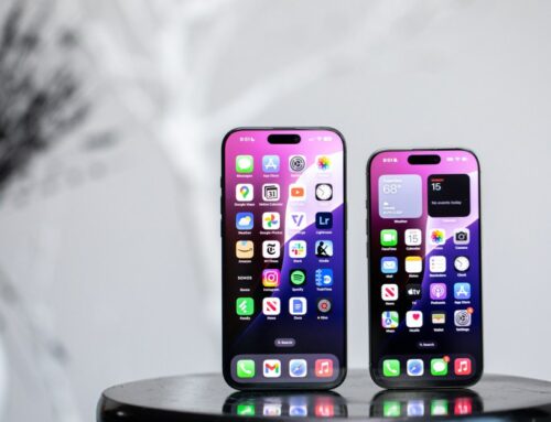 Trump threatens Apple with a 25 percent iPhone tariff