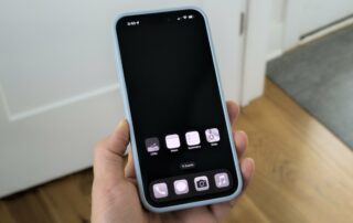 I Changed These Settings to Turn My iPhone Into a ‘Dumbphone’ and I’m Loving Using It Less