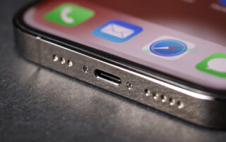 This Best Selling Amazon USB-C Port Accessory Lets Your iPhone Use USB Drives