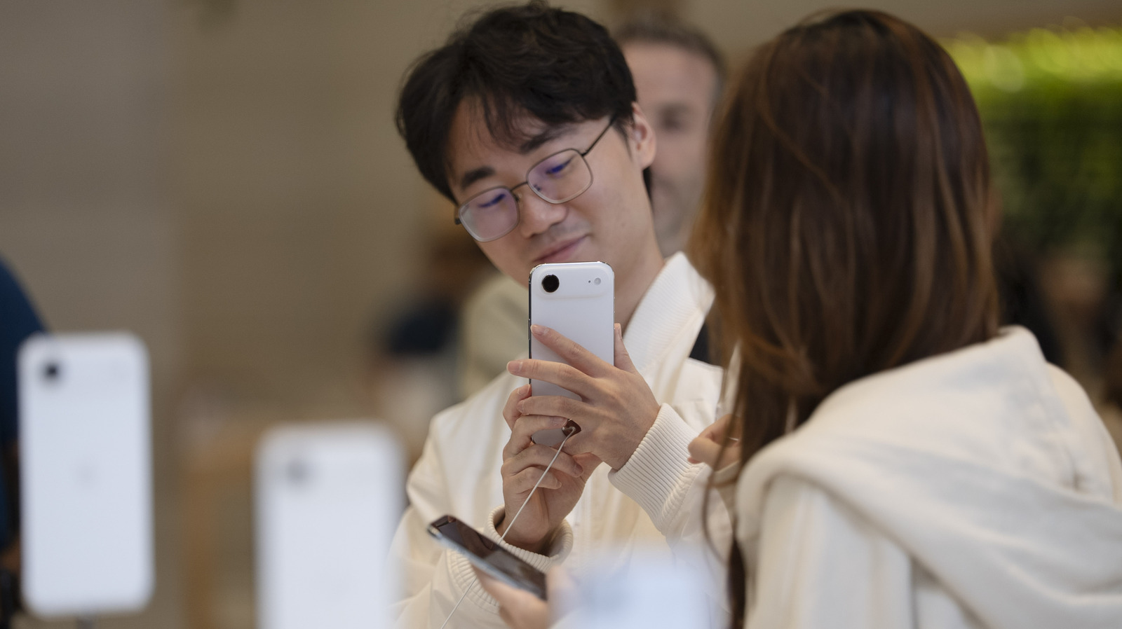 Apple Could Fix One Of iPhone Air’s Biggest Flaws With Its 2026 Model