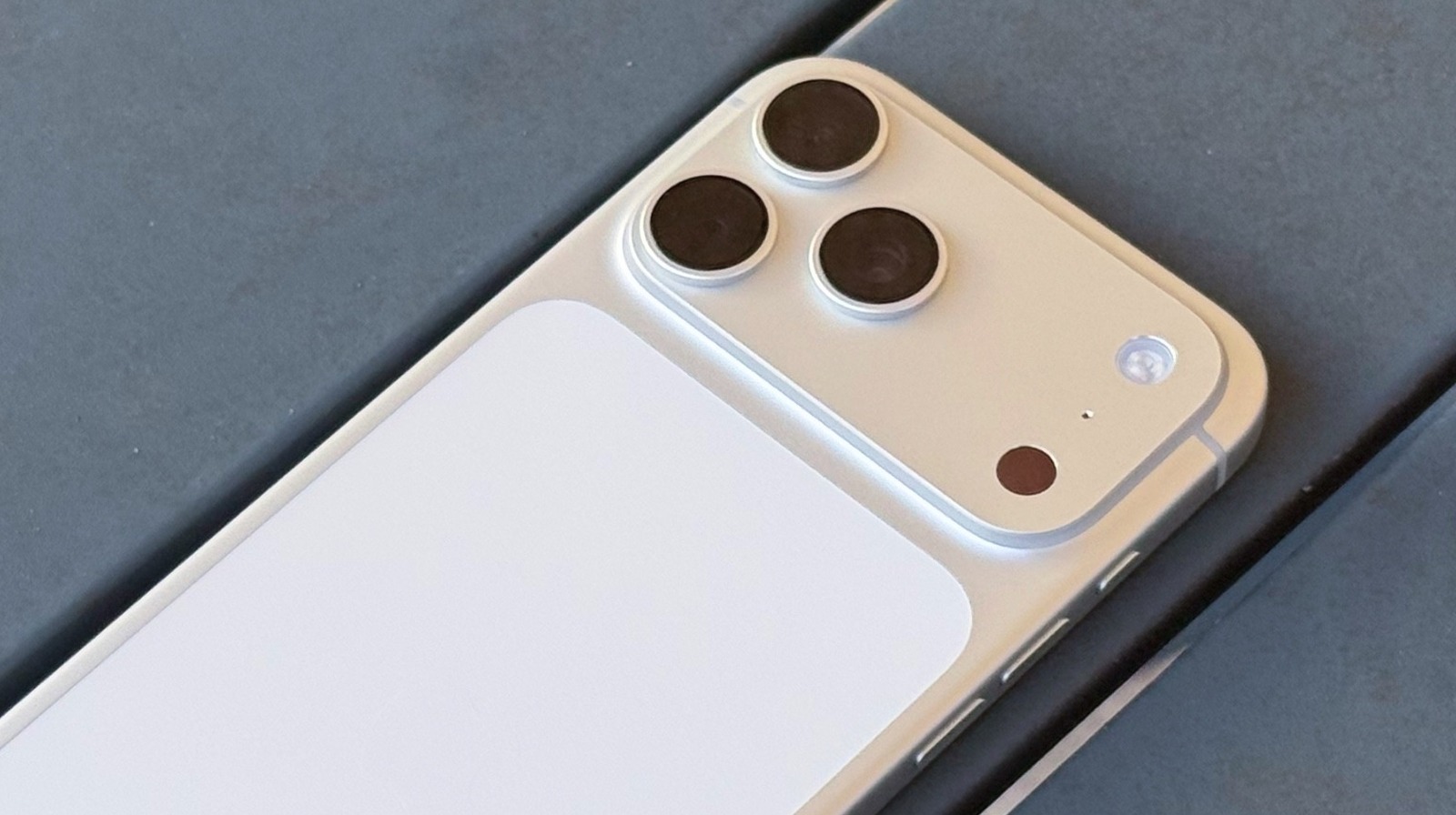 iPhone 18 Pro Max Could Be Apple’s Thickest And Heaviest Model Yet