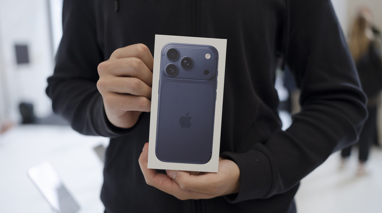 Black Friday Is A Week Away, And The iPhone 17 Is Still Sold Out