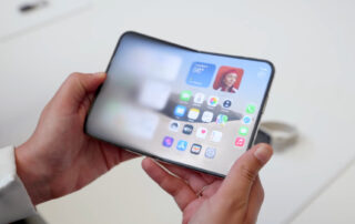 The iPhone Duo’s Unfolding Animation Is Giving Z Fold 8 Owners FOMO, but Not Me
