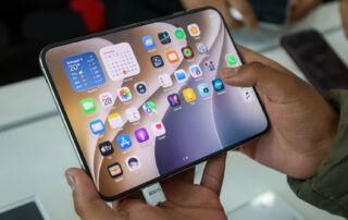 10 Fun and Quirky iPhone Duo Apps Worth Checking Out